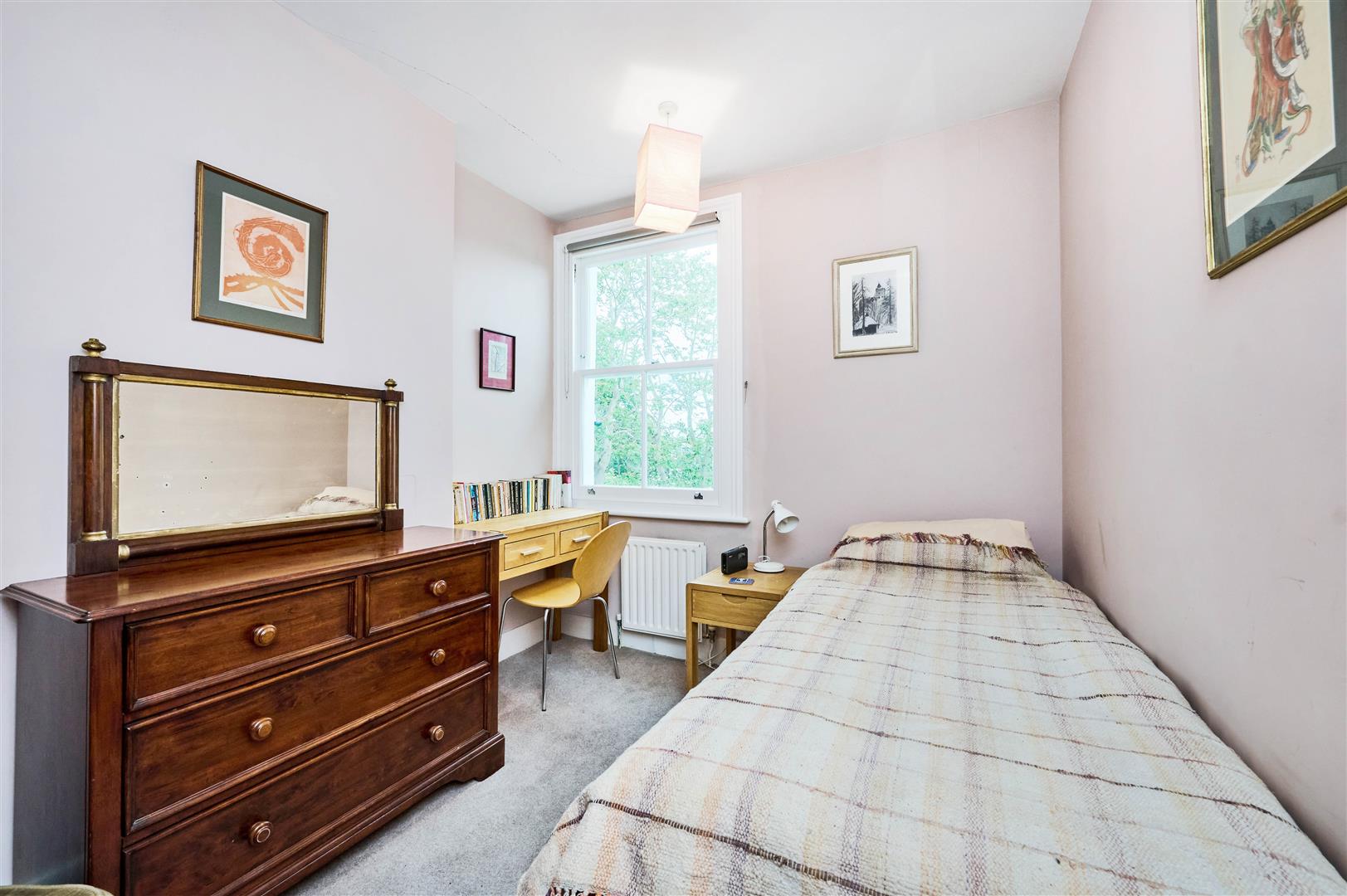 Kenilworth Avenue, Wimbledon Andrew Scott Robertson